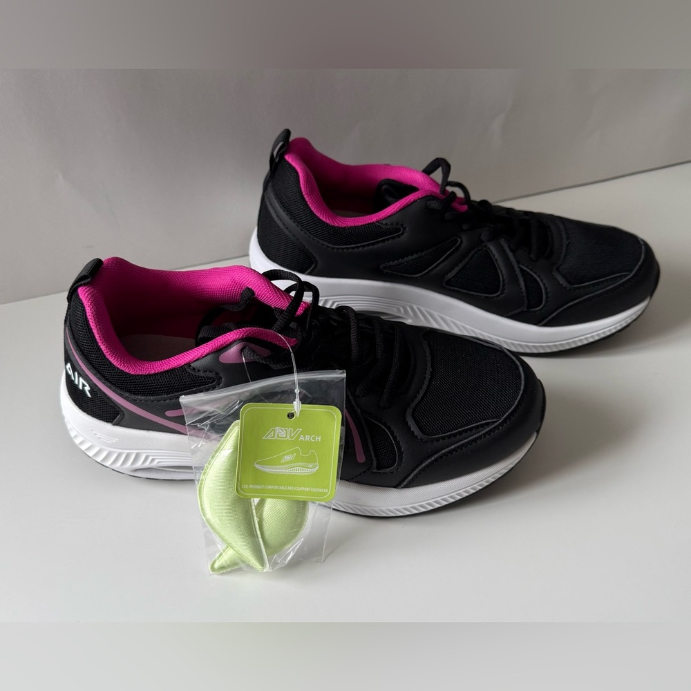 AOV Women’s Orthotic Arch Support Sneakers Black & Pink Size 8 New with Tags